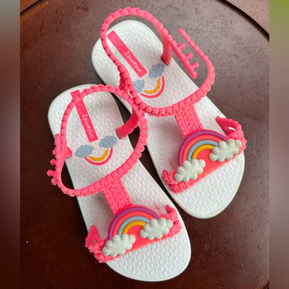 Rainbow Rubber Sandals | Toddler Size 8 US 🌈 - Picture 6 of 7
